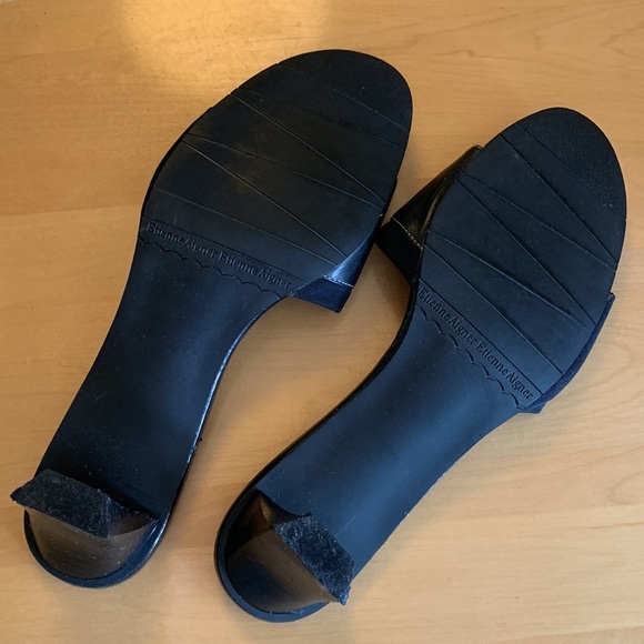 Etienne Aigner black sz 9.5 leather and fabric slides with sculpted 2.5” heel - Picture 3 of 5